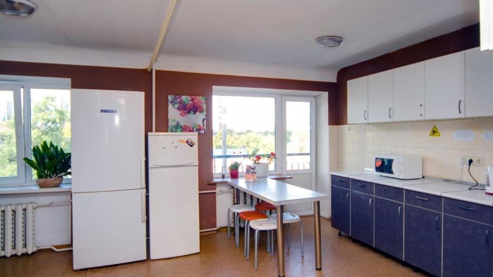 Hostel Podolski Plus เคียฟ ภายนอก รูปภาพ