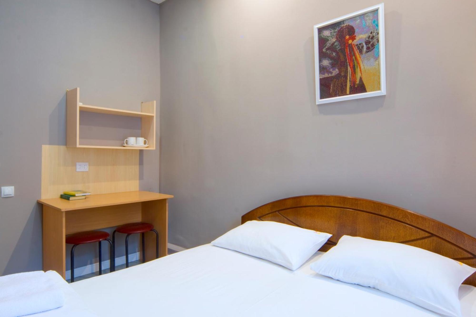 Hostel Podolski Plus เคียฟ ภายนอก รูปภาพ