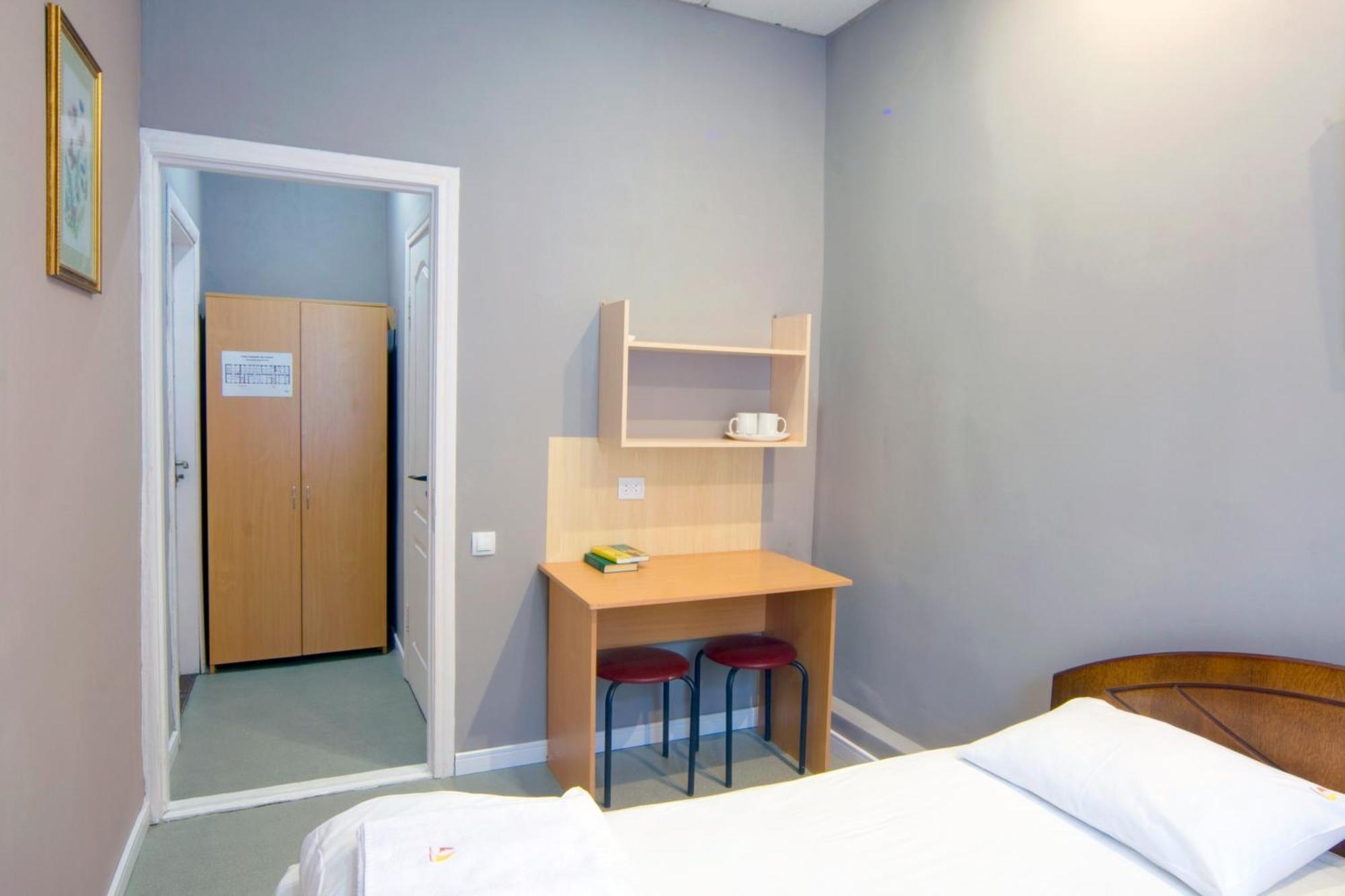 Hostel Podolski Plus เคียฟ ภายนอก รูปภาพ