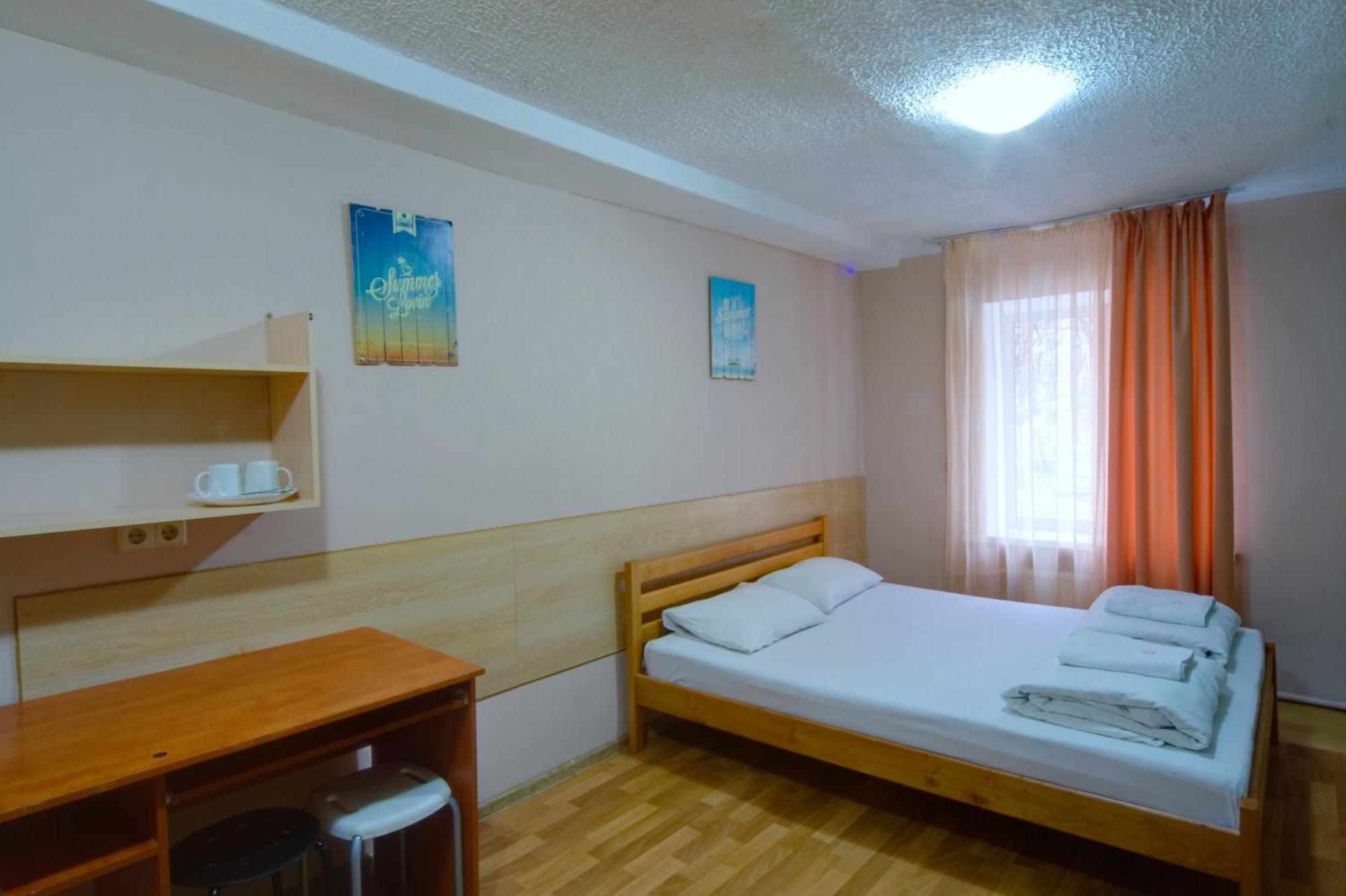 Hostel Podolski Plus เคียฟ ภายนอก รูปภาพ