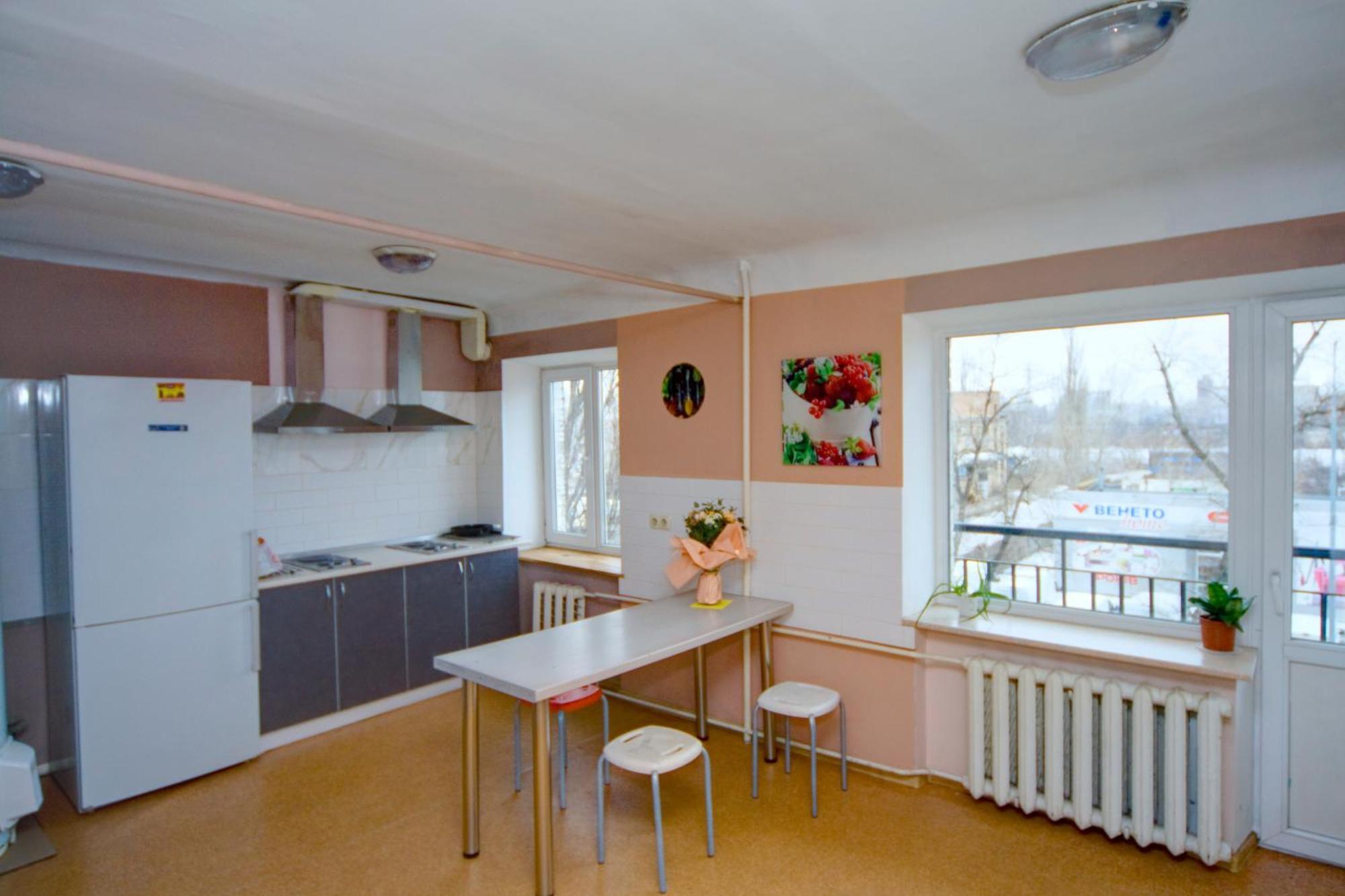 Hostel Podolski Plus เคียฟ ภายนอก รูปภาพ
