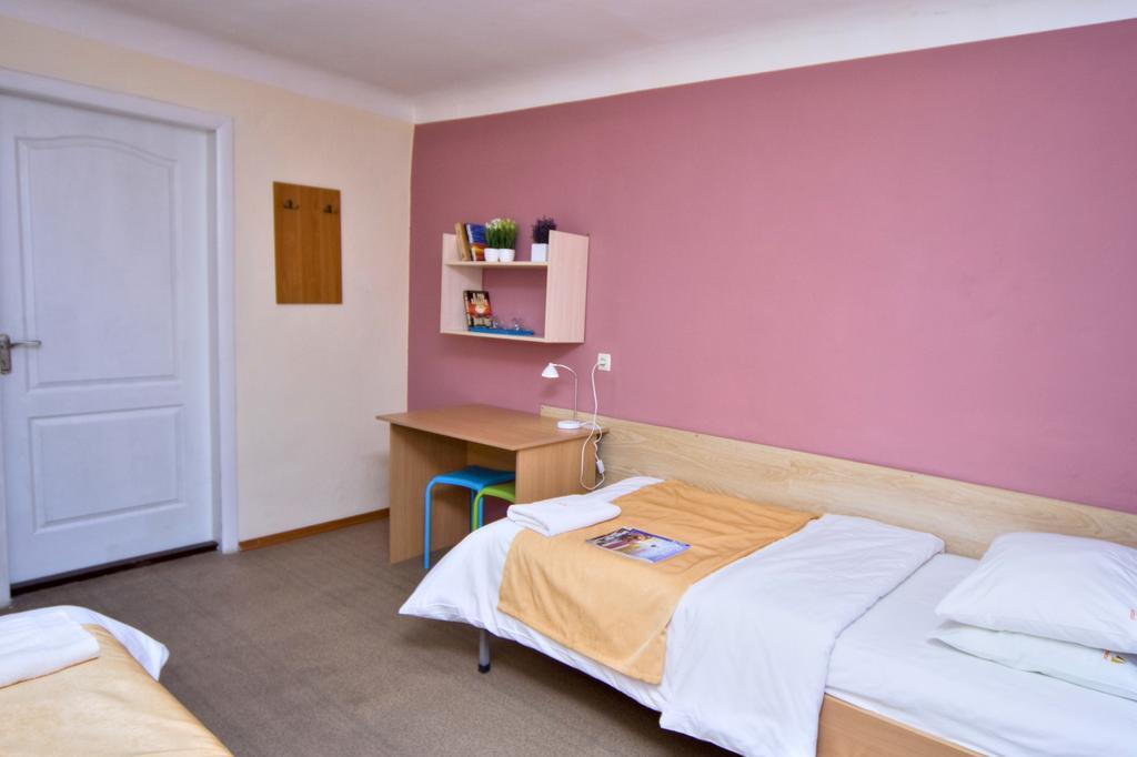 Hostel Podolski Plus เคียฟ ห้อง รูปภาพ
