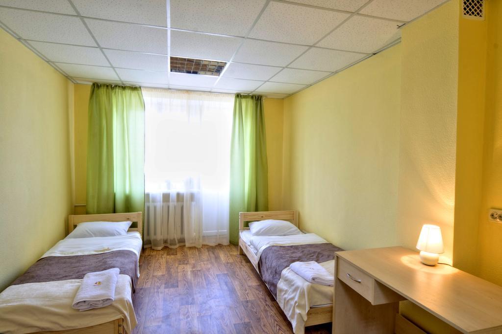 Hostel Podolski Plus เคียฟ ภายนอก รูปภาพ